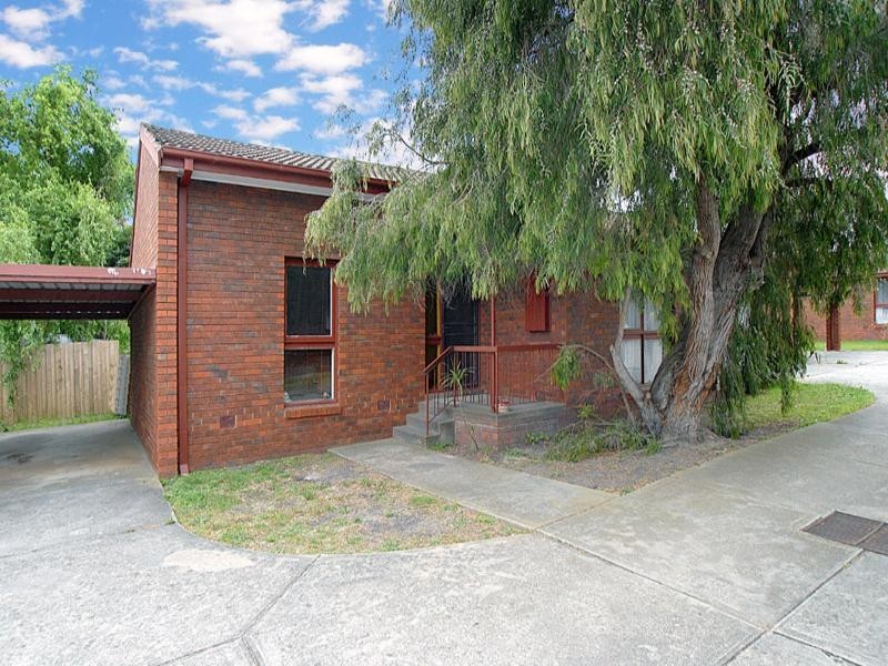 2/11 Deane Street, Frankston VIC 3199