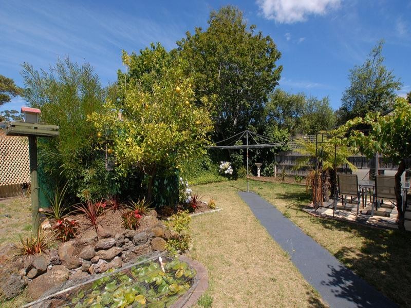 8 Frallon Crescent, Frankston VIC 3199