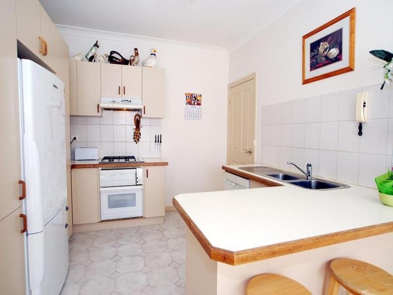 4/287 Nepean Highway, Seaford VIC 3198