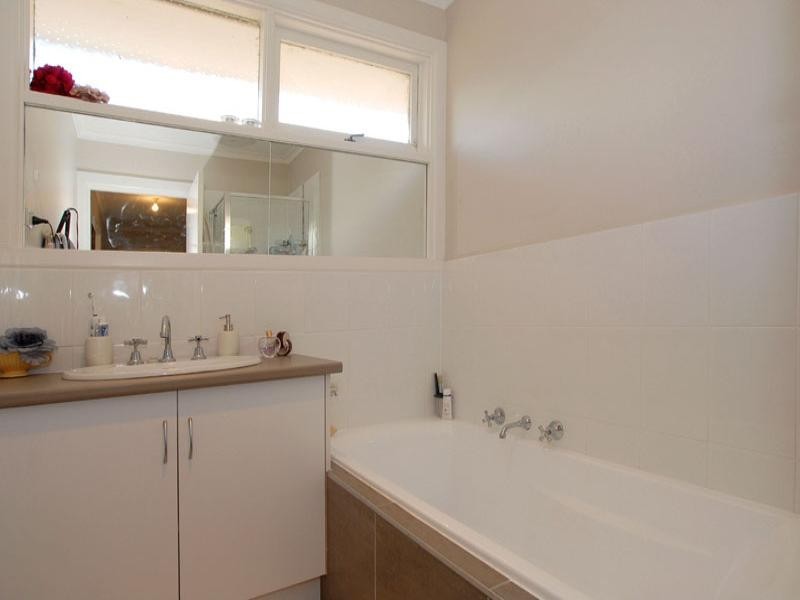 20 WALBUNDRY Avenue, Frankston VIC 3199