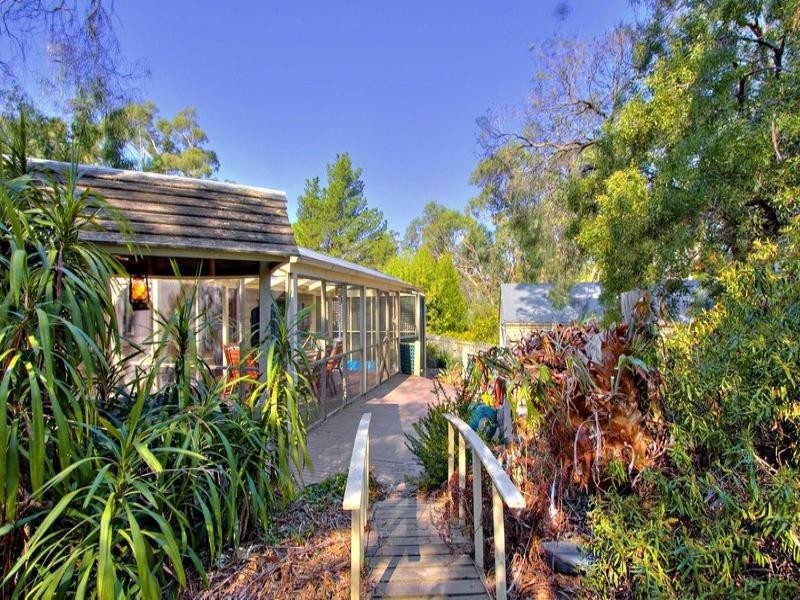 6 Allison Road, Mount Eliza VIC 3930