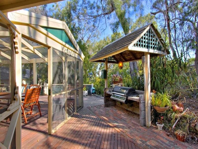 6 Allison Road, Mount Eliza VIC 3930