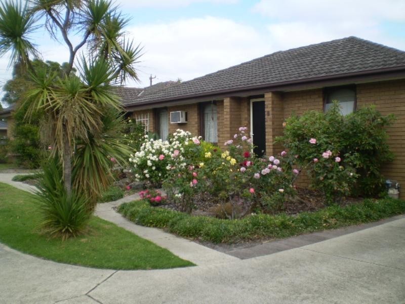 2/5 RESERVOIR Road, Frankston VIC 3199