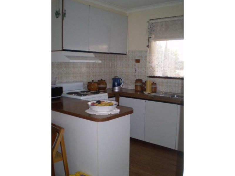 2/5 RESERVOIR Road, Frankston VIC 3199