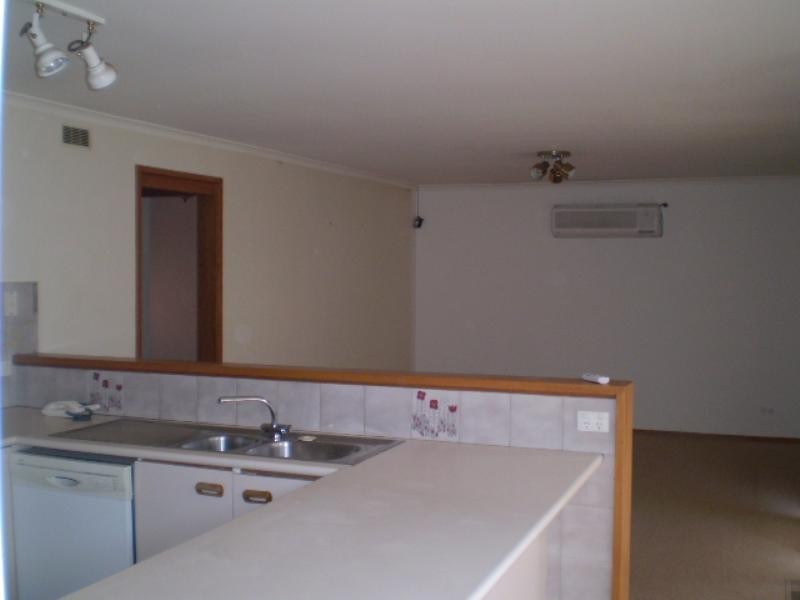 8/11 Culcairn Drive, Frankston South VIC 3199