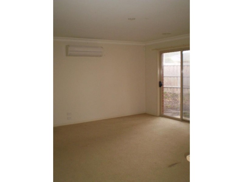 2 HIGHLAND Drive, Frankston South VIC 3199