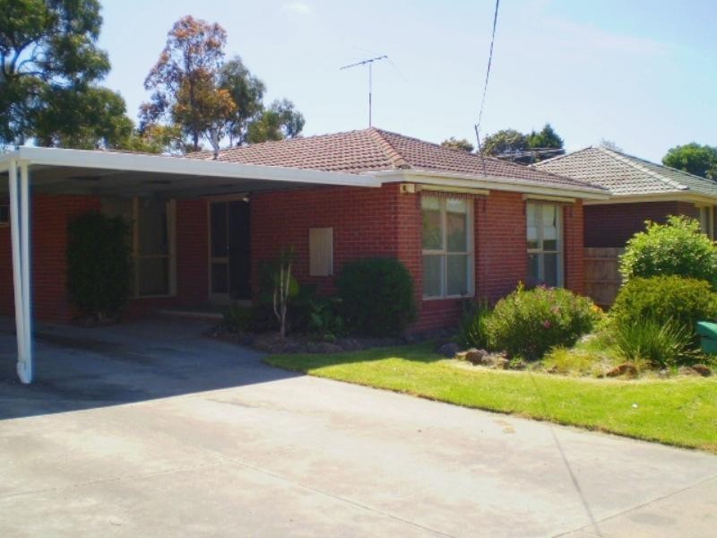 89 Willow Road, Frankston VIC 3199