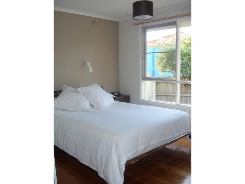 6 STRADBROKE Avenue, Frankston South VIC 3199