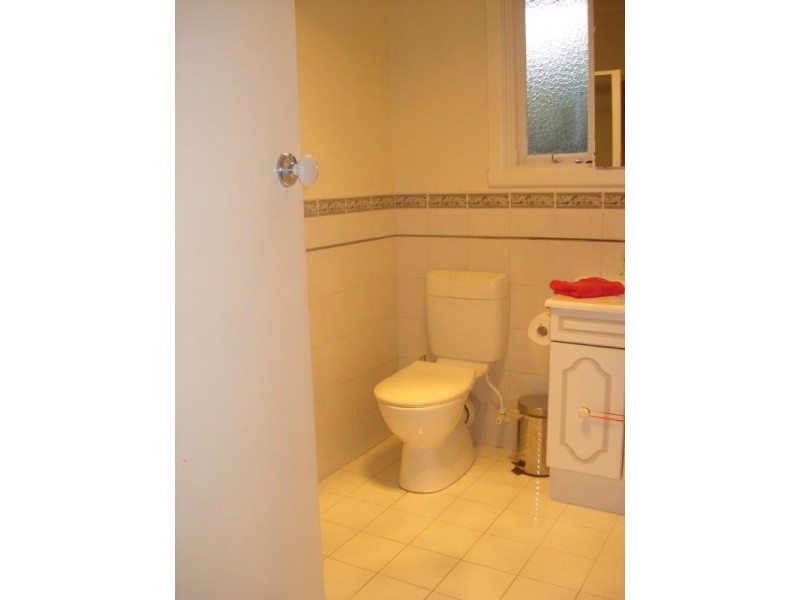 6 STRADBROKE Avenue, Frankston South VIC 3199