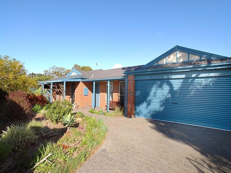 50 Manorwoods Drive, Frankston VIC 3199