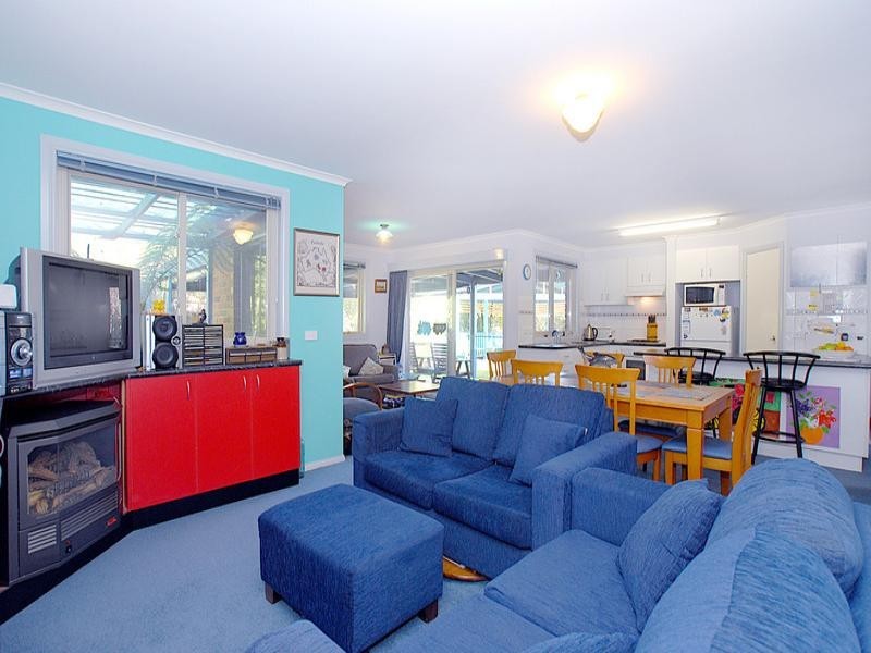 50 Manorwoods Drive, Frankston VIC 3199