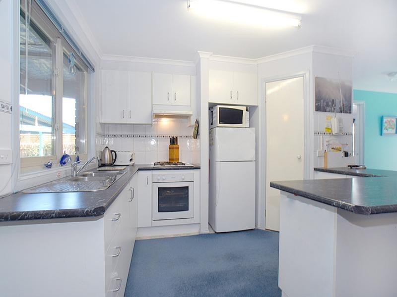 50 Manorwoods Drive, Frankston VIC 3199