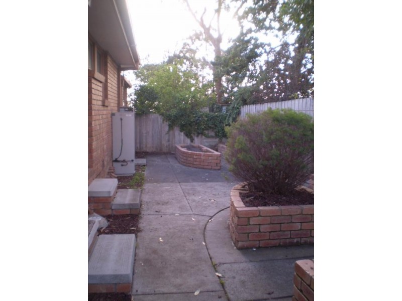 2/13 DUNSTAN Street, Frankston South VIC 3199