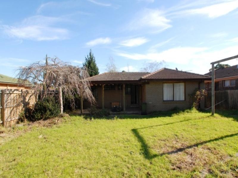 64 Dunsterville Crescent, Frankston VIC 3199