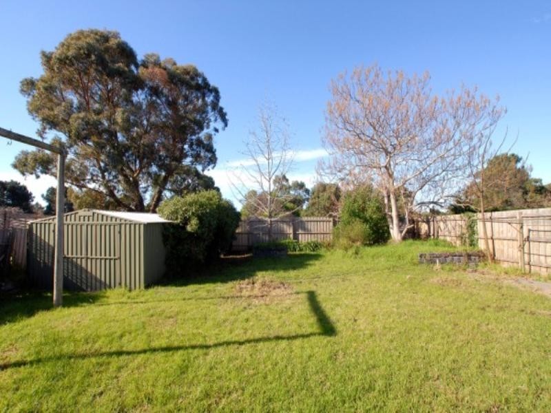 64 Dunsterville Crescent, Frankston VIC 3199