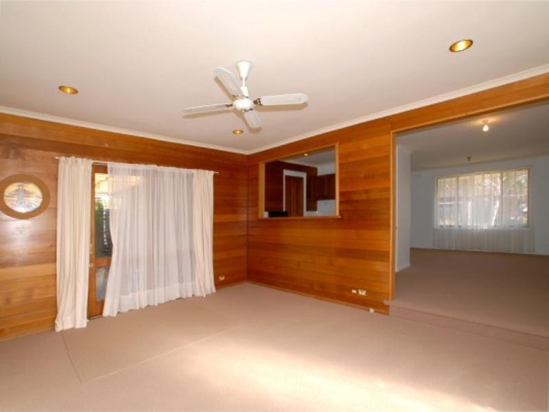 64 Dunsterville Crescent, Frankston VIC 3199