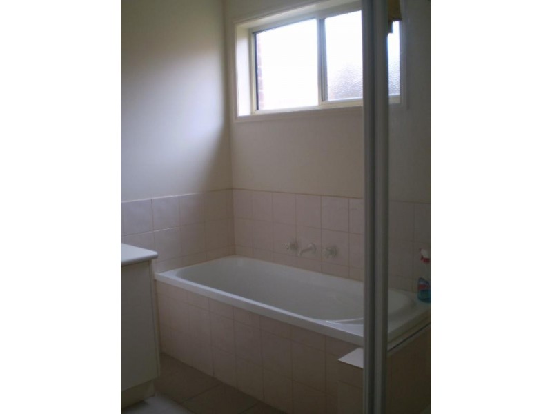 1/12 SCREEN Street, Frankston VIC 3199