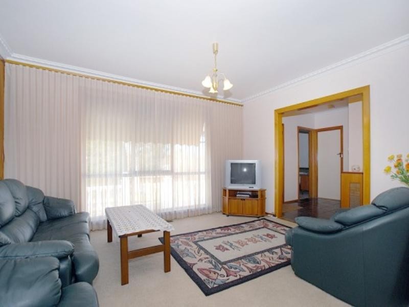 21 Mountain Crescent, Mulgrave VIC 3170