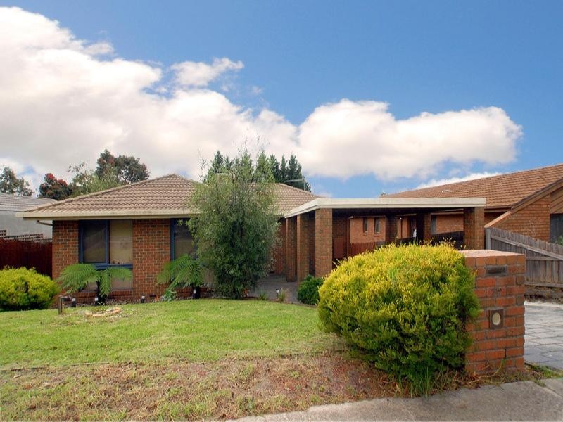26 BALLYMORE Court, Frankston VIC 3199
