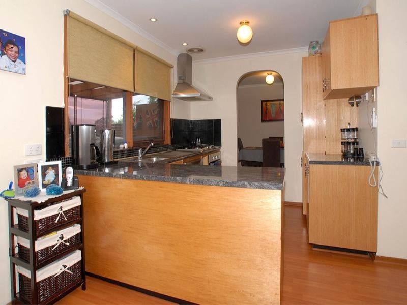 26 BALLYMORE Court, Frankston VIC 3199