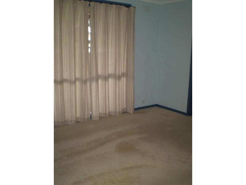 2 KILDARE Court, Frankston VIC 3199