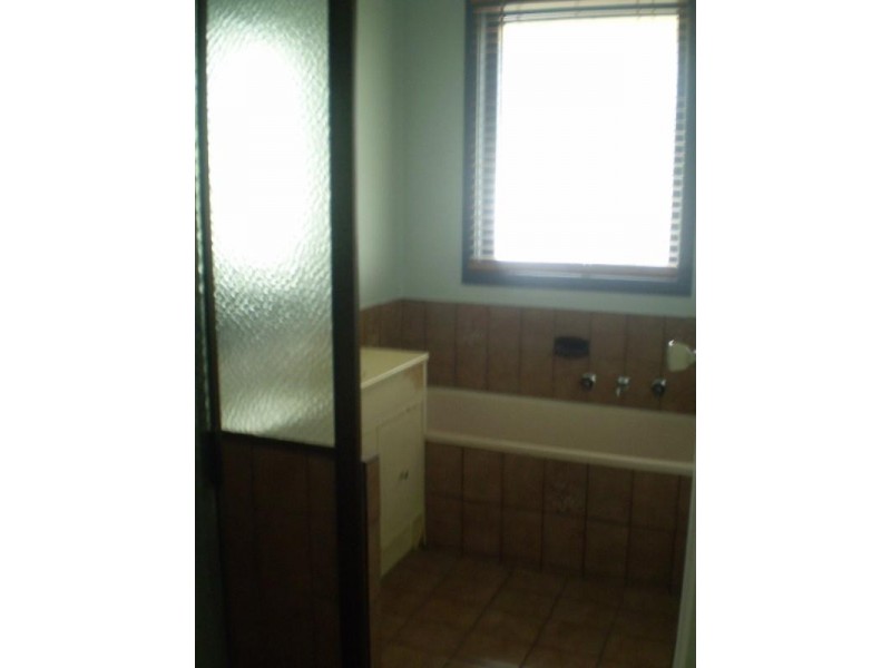 2 KILDARE Court, Frankston VIC 3199