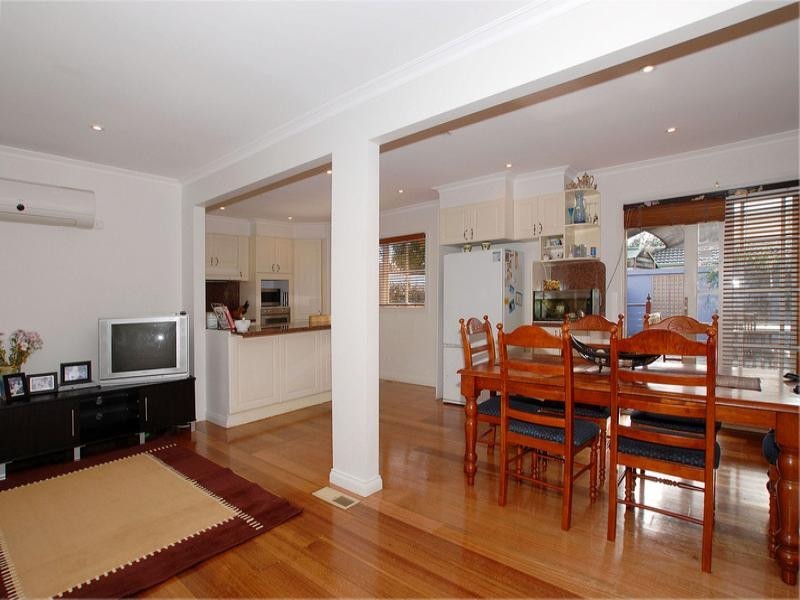 7 CATALINA Court, Frankston VIC 3199