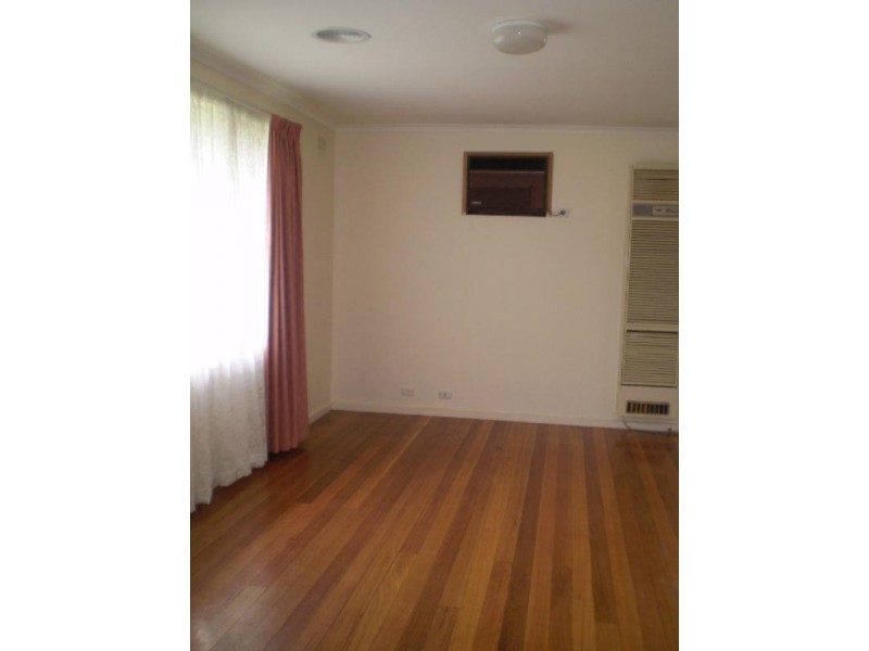 6 BENONG Court, Frankston VIC 3199