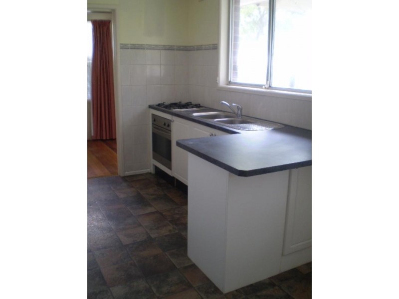 6 BENONG Court, Frankston VIC 3199