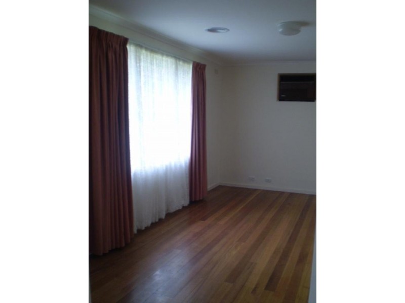 6 BENONG Court, Frankston VIC 3199