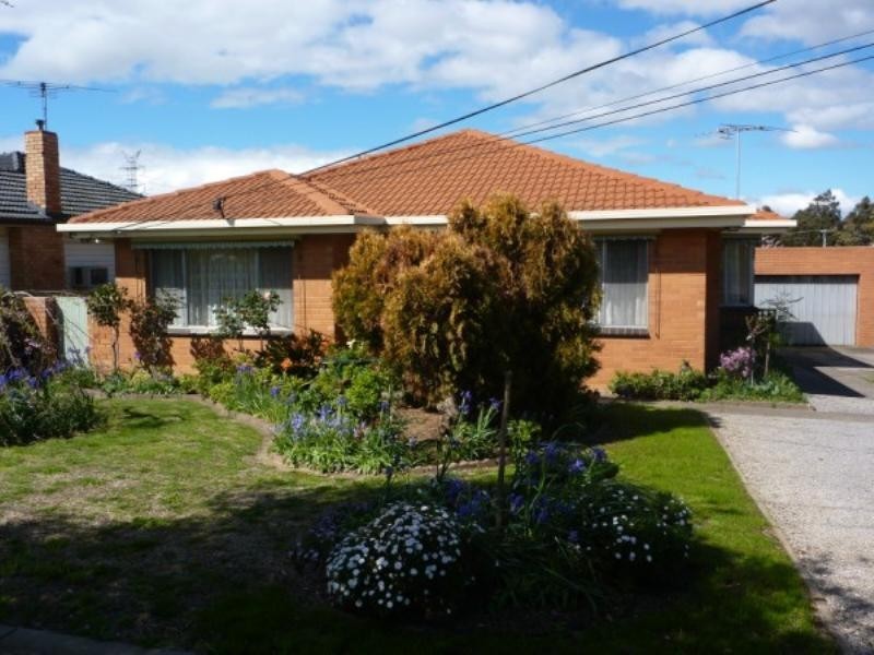 12 Mountain Crescent, Mulgrave VIC 3170