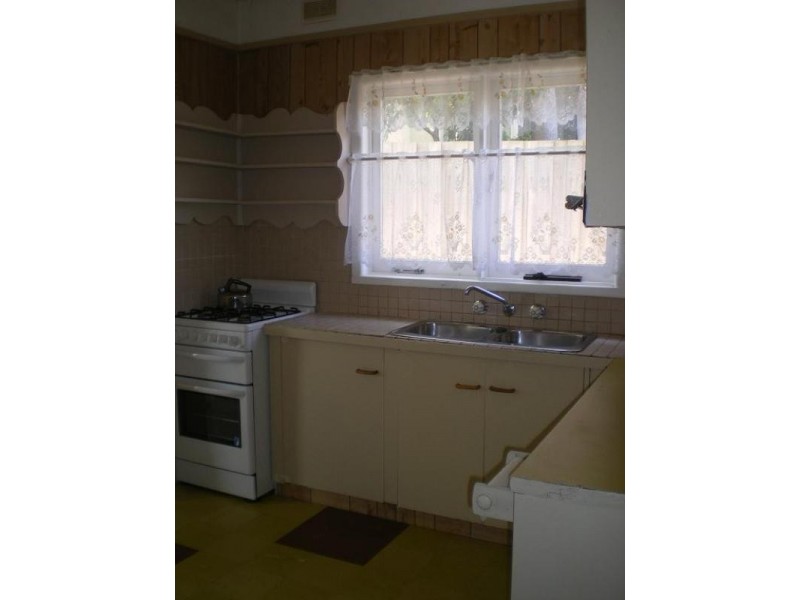 41 WANGARRA Road, Frankston VIC 3199