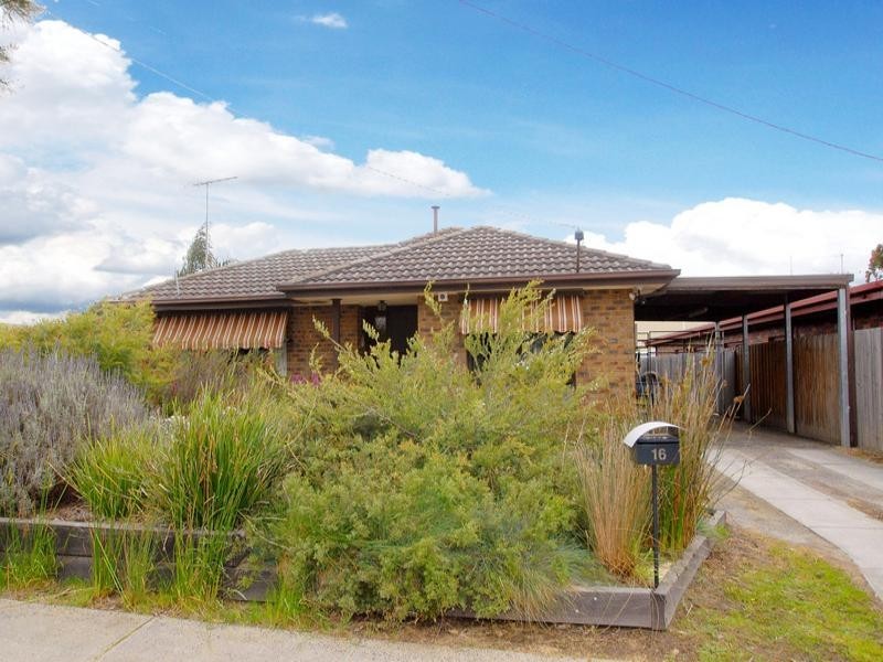 16 Thomas Street, Baxter VIC 3911