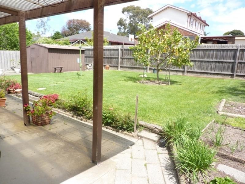 18 Browns Road, Noble Park North VIC 3174