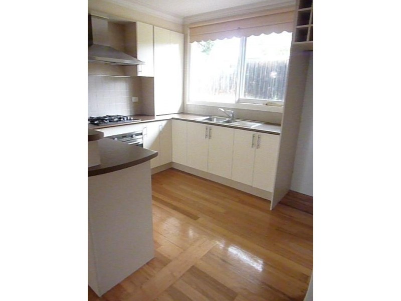 4 LINGI Court, Frankston VIC 3199