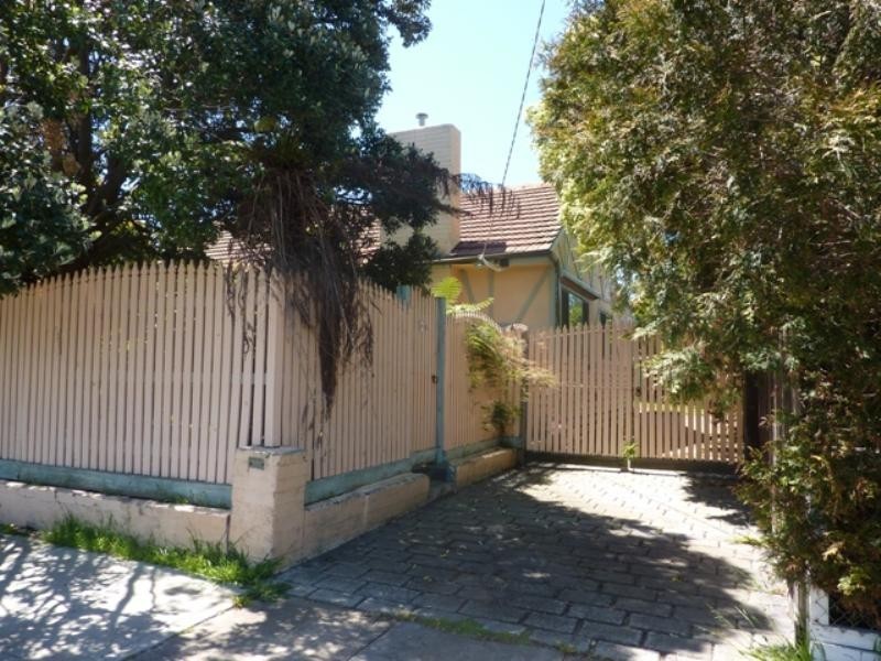 16 Campbell Street, Frankston VIC 3199