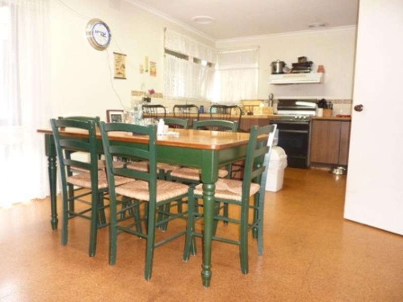 5 Carter Court, Frankston VIC 3199