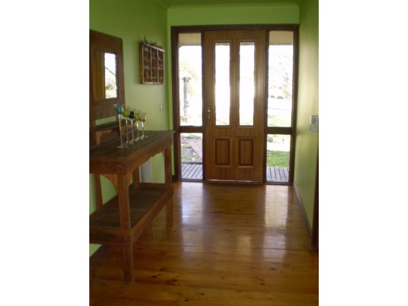 6 DEVEREAUX Court, Frankston VIC 3199