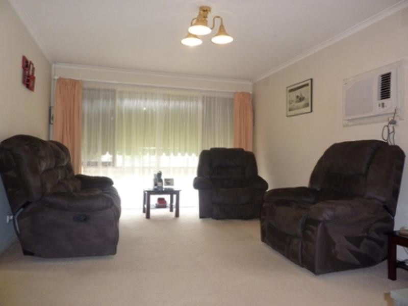 5 CARTER Court, Frankston VIC 3199