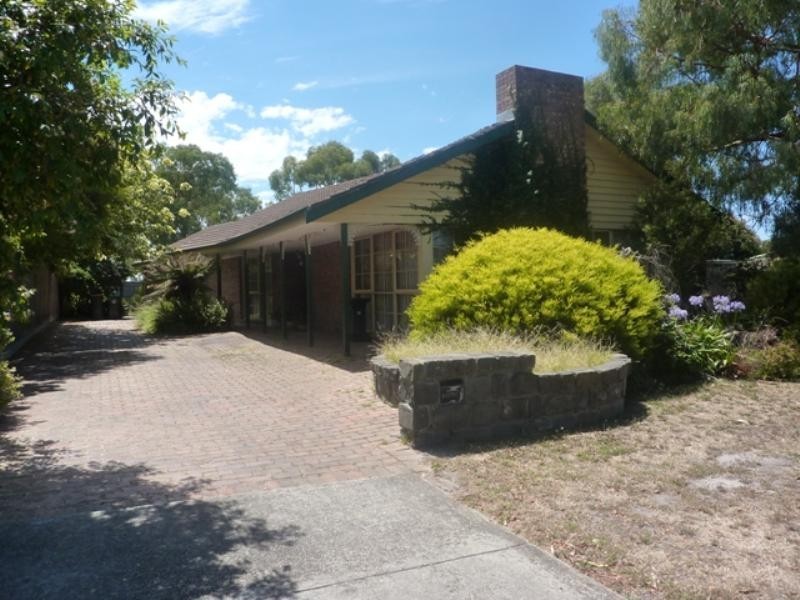 10 Furneaux Court, Frankston VIC 3199