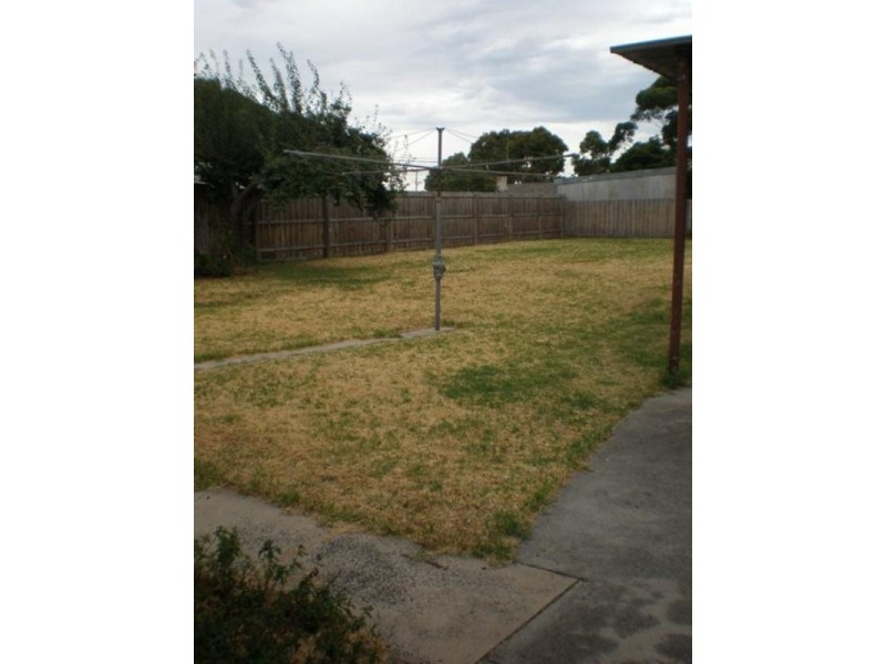 13 WINDOO Street, Frankston North VIC 3200