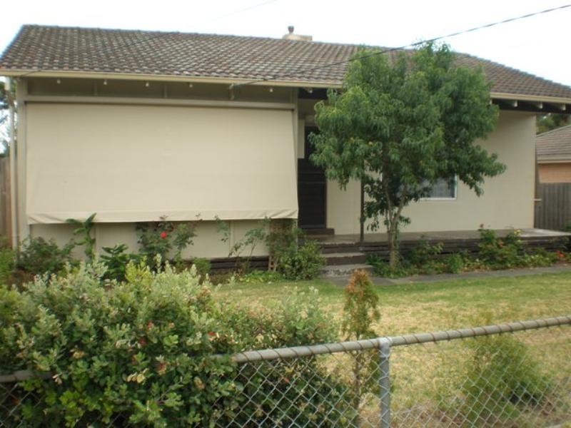 13 WINDOO Street, Frankston North VIC 3200