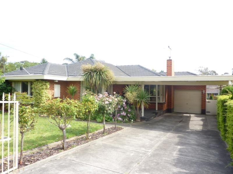 3 Cliveden Avenue, Frankston VIC 3199