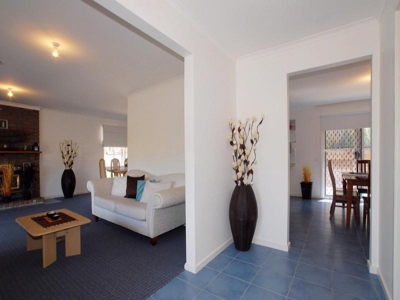 9 Kilburn Crescent, Frankston VIC 3199