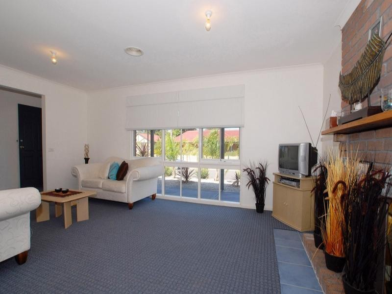 9 Kilburn Crescent, Frankston VIC 3199