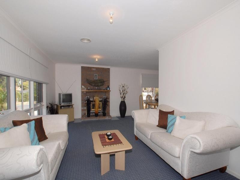 9 Kilburn Crescent, Frankston VIC 3199