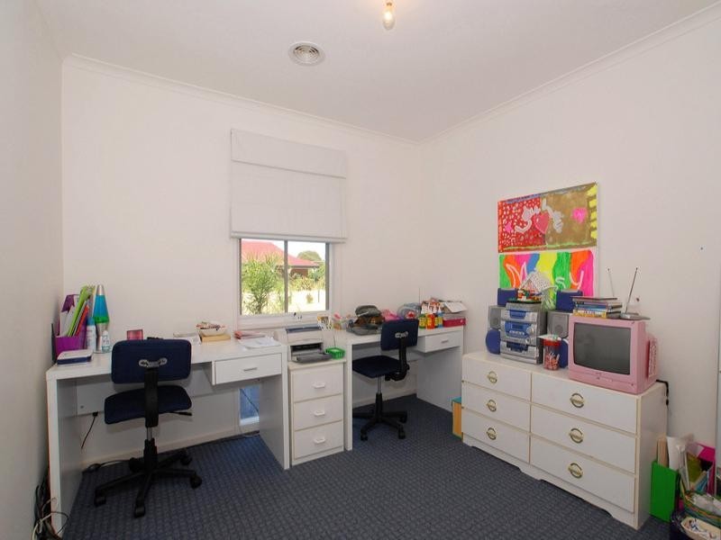 9 Kilburn Crescent, Frankston VIC 3199