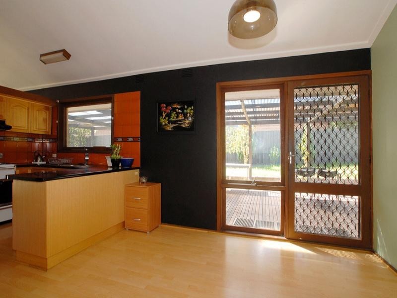 10 HAYDEN Avenue, Frankston VIC 3199