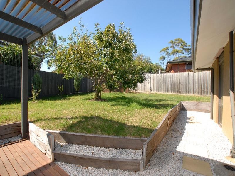 10 HAYDEN Avenue, Frankston VIC 3199