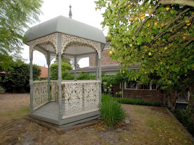 8 Olinda Place, Frankston VIC 3199